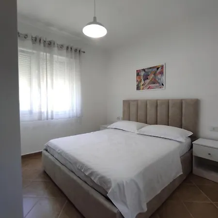 Joni's 10 * Golem (Tirana)