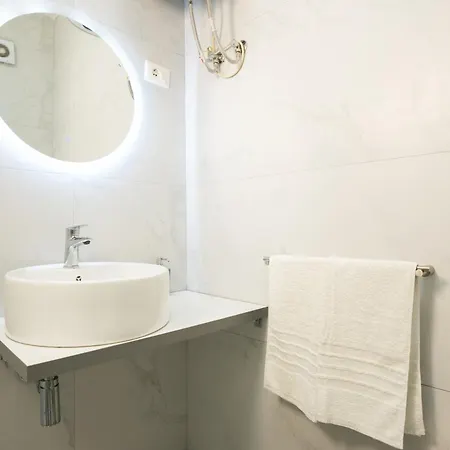 Joni's 10 Apartament *
